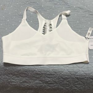 NWT Victoria’s Secret white sports bra, size large